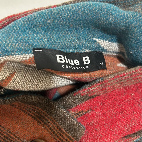 BLUE B COLLECTION WOMEN AZTEC PRINT   BOTTON UP JACKET Sz MD - Picture 8 of 11
